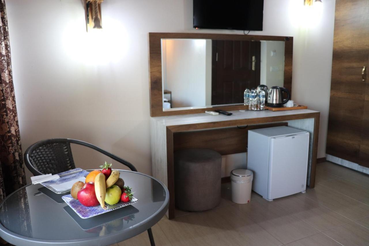 Trend Cesmealti Hotel & Lounge Izmir Eksteriør billede